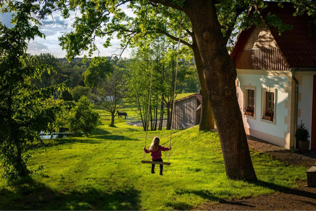 Andelsky Dvur Hotel Svetce Exterior photo